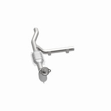 Load image into Gallery viewer, MagnaFlow Direct Fit Catalytic Converter 97-98 Ford Expedition 4.6