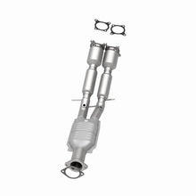 Load image into Gallery viewer, MagnaFlow Direct Fit Catalytic Converter 99-01 Volvo S80 2.9L