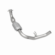 Load image into Gallery viewer, MagnaFlow Direct Fit Catalytic Converter 99-02 Expedition 5.4L 4wd