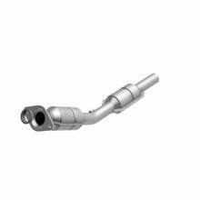 Load image into Gallery viewer, MagnaFlow Direct Fit Catalytic Converter 03-04 Pontiac Vibe 1.8L