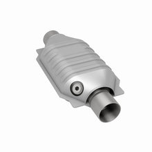 Load image into Gallery viewer, MagnaFlow Universal Catalytic Converter 2.5 W/O2 Boss