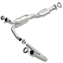 Load image into Gallery viewer, MagnaFlow Direct Fit Catalytic Converter Chevy Astro 00-04 4.3L