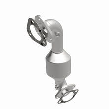 Load image into Gallery viewer, MagnaFlow Direct Fit Catalytic Converter 10-17 Ford Taurus/10-16 Lincoln MKT V6-3.5L