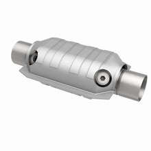 Load image into Gallery viewer, MagnaFlow Universal Catalytic Converter 2.5 W/Dual O2 Boss