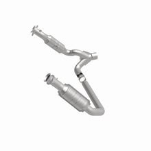 Load image into Gallery viewer, MagnaFlow Direct Fit Catalytic Converter 09-13 Dodge Ram 1500 Pickup 4.7L