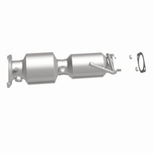 Load image into Gallery viewer, MagnaFlow Direct Fit Catalytic Converter 13-15 Hyundai Veloster 1.6L Underbody