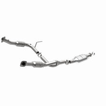 Load image into Gallery viewer, MagnaFlow Direct Fit Catalytic Converter 04 Lincoln Aviator 4.6L