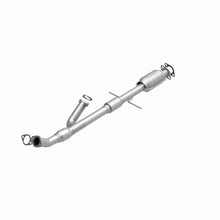 Load image into Gallery viewer, MagnaFlow Direct Fit Catalytic Converter 00 Hyundai Sonata 2.5L