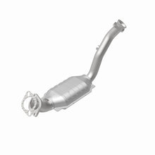 Load image into Gallery viewer, MagnaFlow Direct Fit Catalytic Converter 97-01 Explorer-Mountaineer