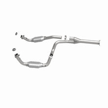 Load image into Gallery viewer, MagnaFlow Direct Fit Catalytic Converter 2002 Chevy E 1500 Van 4.3L