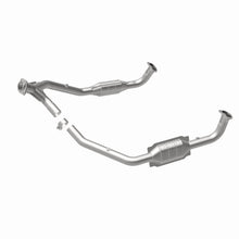 Load image into Gallery viewer, MagnaFlow Direct Fit Catalytic Converter 94-95 Disc./Defender 3.9L