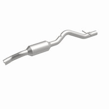 Load image into Gallery viewer, MagnaFlow Direct Fit Catalytic Converter 98-99 Durango 5.2/5.9 4WD