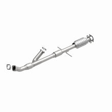 Load image into Gallery viewer, MagnaFlow Direct Fit Catalytic Converter 00 Hyundai Sonata 2.5L