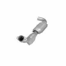 Load image into Gallery viewer, MagnaFlow Direct Fit Catalytic Converter 00-01 Ford F-150 4.6L 2wd