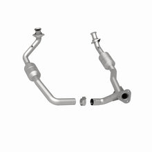 Load image into Gallery viewer, MagnaFlow Direct Fit Catalytic Converter 00-03 Ford E150 5.4L