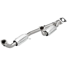 Load image into Gallery viewer, MagnaFlow Direct Fit Catalytic Converter Windstar 95-96