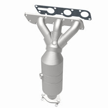 Load image into Gallery viewer, MagnaFlow Direct Fit Catalytic Converter 04-05 Suz Verona2.5 Manifold Front