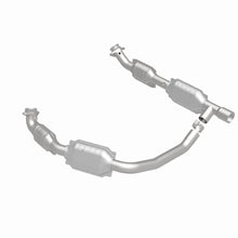 Load image into Gallery viewer, MagnaFlow Direct Fit Catalytic Converter Ford E350 Van 06 5.4L OEM