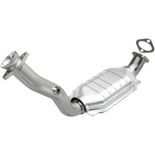 Load image into Gallery viewer, MagnaFlow Direct Fit Catalytic Converter 97-01 Explorer-Mountaineer