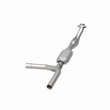Load image into Gallery viewer, MagnaFlow Direct Fit Catalytic Converter 97-99 E-150/250 4.6L P/S