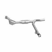Load image into Gallery viewer, MagnaFlow Direct Fit Catalytic Converter 99-00 F-150 4.2L V6 2WD P/