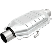 Load image into Gallery viewer, MagnaFlow Universal Catalytic Converter 2.5in Inlet 2.5in Outlet 16in Length 6.375in Width