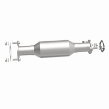 Load image into Gallery viewer, MagnaFlow Direct Fit Catalytic Converter 03-06 Outlander 2.4L