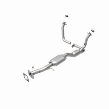 Load image into Gallery viewer, MagnaFlow Direct Fit Catalytic Converter 01-05 Chevy Blazer 4.3L 2WD