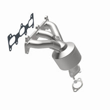 Load image into Gallery viewer, MagnaFlow Direct Fit Catalytic Converter 06 Kia Optima 2.7L