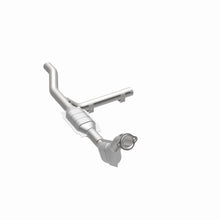 Load image into Gallery viewer, MagnaFlow Direct Fit Catalytic Converter 97-98 Ford Expedition 4.6