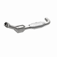 Load image into Gallery viewer, MagnaFlow Direct Fit Catalytic Converter 99-00 Ford F-150 4.2L 50S