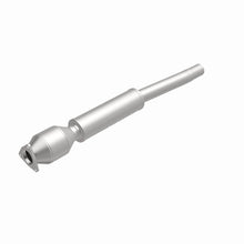 Load image into Gallery viewer, MagnaFlow Direct Fit Catalytic Converter 03-06 VW Phaeton 4.2L PS Rr