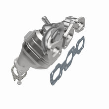 Load image into Gallery viewer, MagnaFlow Direct Fit Catalytic Converter 01-04 Escape 3.0 rear manif