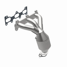 Load image into Gallery viewer, MagnaFlow Direct Fit Catalytic Converter 02-06 Hyun/Kia 2.7 frt OEM