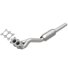Load image into Gallery viewer, MagnaFlow Direct Fit Catalytic Converter 98-03 VW Beetle 2.0L