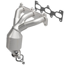 Load image into Gallery viewer, MagnaFlow Direct Fit Catalytic Converter 02-06 Hyundai Sonata 2.7L