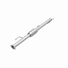 Load image into Gallery viewer, MagnaFlow Direct Fit Catalytic Converter 00-04 Tundra Rear 3.4L