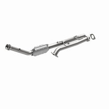 Load image into Gallery viewer, MagnaFlow Direct Fit Catalytic Converter 97-01 Explorer-Mountaineer