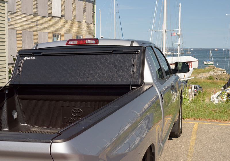 BAK 00-06 Toyota Tundra Double Cab 6ft 2in Bed BAKFlip G2 - GTR Auto