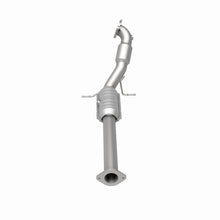 Load image into Gallery viewer, MagnaFlow Direct Fit Catalytic Converter 2001 Volvo V70 X/C 2.4L