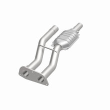 Load image into Gallery viewer, MagnaFlow Direct Fit Catalytic Converter 98 GM Truck 5.7L