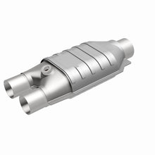 Load image into Gallery viewer, MagnaFlow Universal Catalytic Converter 2/3 D/S Single O2 Boss