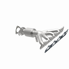 Load image into Gallery viewer, MagnaFlow Direct Fit Catalytic Converter 04-05 Chevrolet Malibu/Classic 2.2L (CA Emissions)