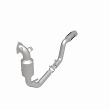 Load image into Gallery viewer, MagnaFlow Direct Fit Catalytic Converter 2014-2017 CLA250 L4 2 OEM Underbody