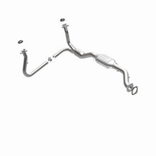Load image into Gallery viewer, MagnaFlow Direct Fit Catalytic Converter 01-05 Chevy Blazer 4.3L 4WD