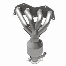 Load image into Gallery viewer, MagnaFlow Direct Fit Catalytic Converter 2009-2010 Pontiac Vibe 2.4L