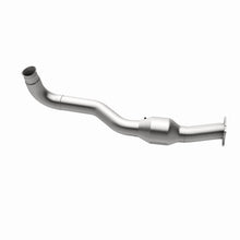 Load image into Gallery viewer, MagnaFlow Direct Fit Catalytic Converter01-05 GM Silv/Sierra 6.6L