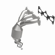 Load image into Gallery viewer, MagnaFlow Direct Fit Catalytic Converter 02-06 Hyundai Sonata 2.7L