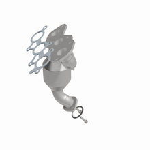 Load image into Gallery viewer, MagnaFlow Direct Fit Catalytic Converter 11-15 Sienna 3.5 Manifold