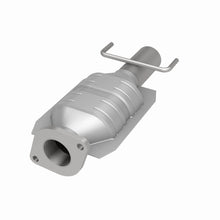 Load image into Gallery viewer, MagnaFlow Direct Fit Catalytic Converter 95-02 Lincoln Continental